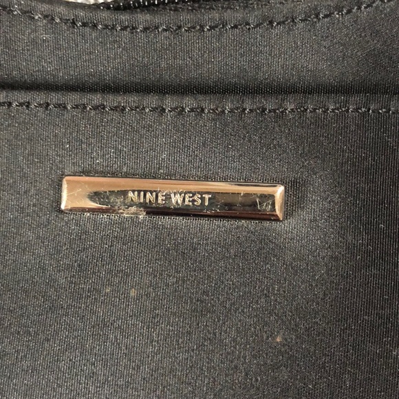 Black purse - Picture 2 of 4